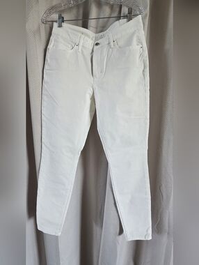 White House black market the sculpt Classic high-rise skinny ankle white 8 nwt